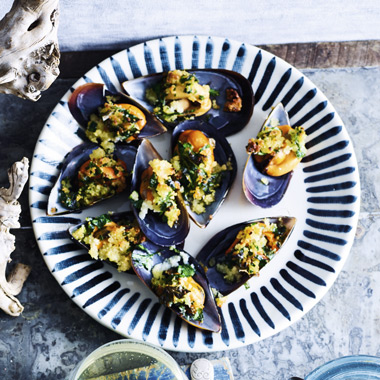 Lyndey Milan’s Mussels with garlic crumbs recipe thumb