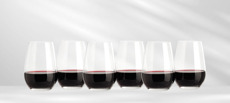 The Schott Zwiesel Everyday Vina 556ml stemless glass has a classic shape means it's versatile and can also be used for water, juice, sodas or cocktails. 