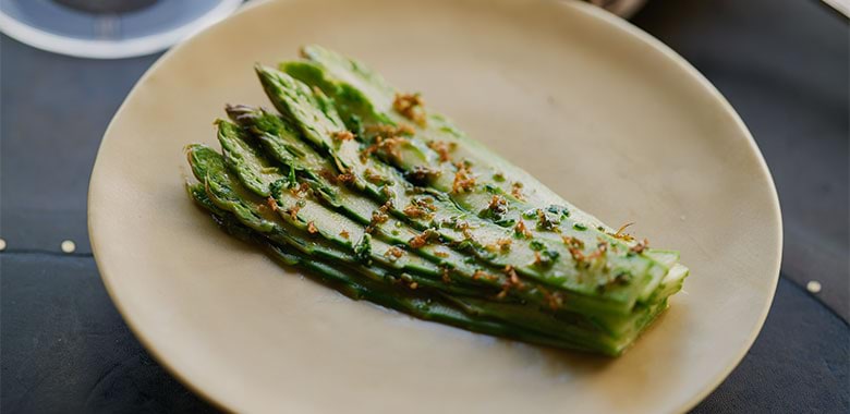 Hugh Allen's asparagus and green ants recipe