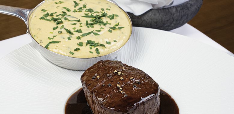 Guy Savoy's chateaubriand with shoestring potatoes and bearnaise