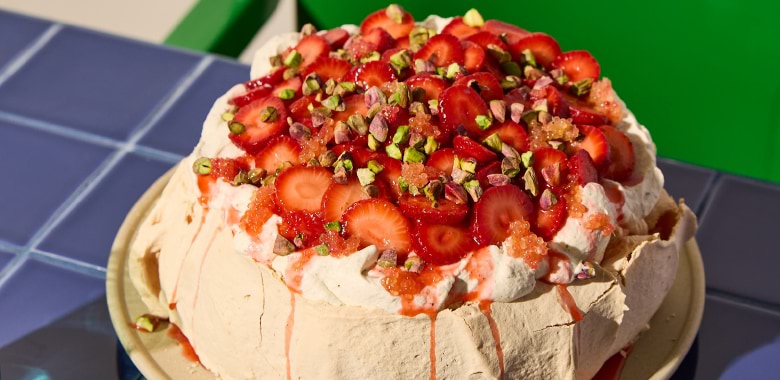 Andy Cooks' pavlova